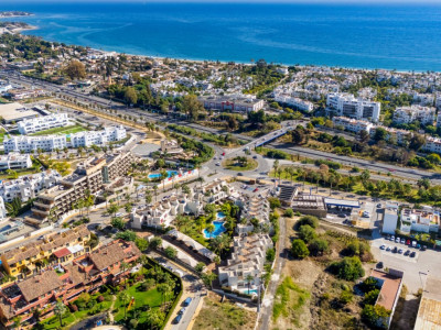 Elegant Townhouse with Swimming Pool and Tourist License in Riviera Beach - Cancelada