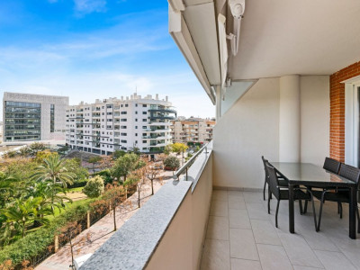 "Ready to Move In" Apartment in the Heart of Estepona with Open Views