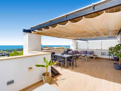 Elegant Duplex Penthouse With Panoramic Sea View in Santa Clara Golf