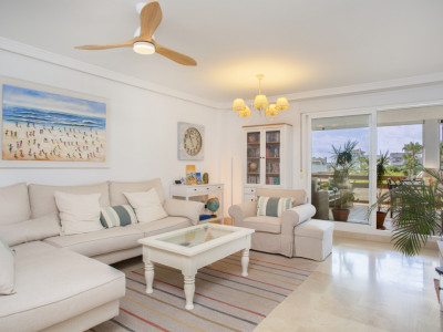 Apartament luminos cu 2 dormitoare și terasă generoasă în Selwo Hills