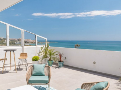 Duplex Penthouse pe malul mării in Guadalobon, Bahia Dorada - Estepona