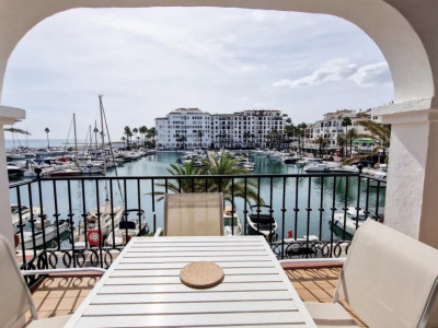 2 bedroom apartment in Port Duquesa, Manilva