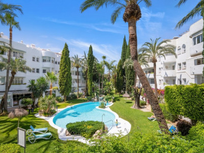 Apartament cu 2 Dormitoare în Marbella Real Urb., Golden Mile