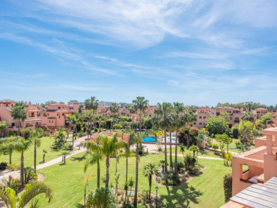 Penthouse cu terasă solarium in Urb. Hacienda del Sol, Atalaya Isdabe