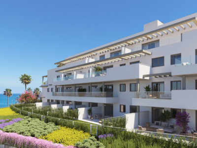 Apartament cu terasa, gradina si vedere la mare in CELERE DELMAR I