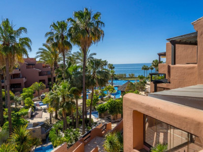 Penthouse in prima linie de plaja Urb. Mar Azul - Kempinski - Estepona