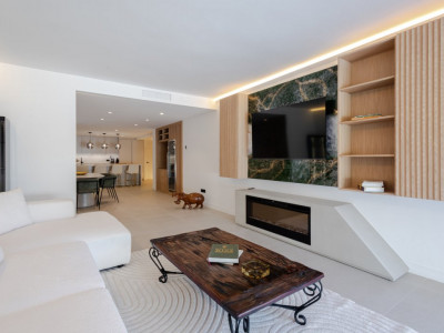 Apartament complet renovat cu design modern în prestigiosul complex Kings Hills