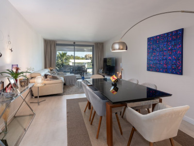 Brand New Modern Apartment with Top Amenities in Selwo, Estepona