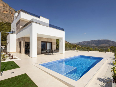 Villa Monte Ponoig in Don Benito residential complex - Top of Polop Villas