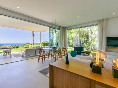 Duplex Excepțional cu Grădină și Vederi Panoramice la Mare - Marbella Club Hills