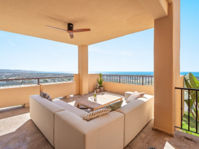Fully Renovated Luxury Apartment with Panoramic Sea Views - La Hacienda