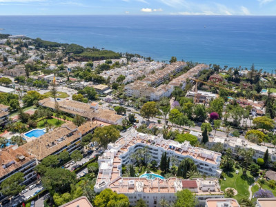 Apartament Elegant Renovat în Marbella Real Urb. - la doar câțiva pași de plajă