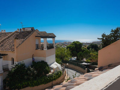 Premium Andalusian Townhouse with private terrace – Sierramar Marbella